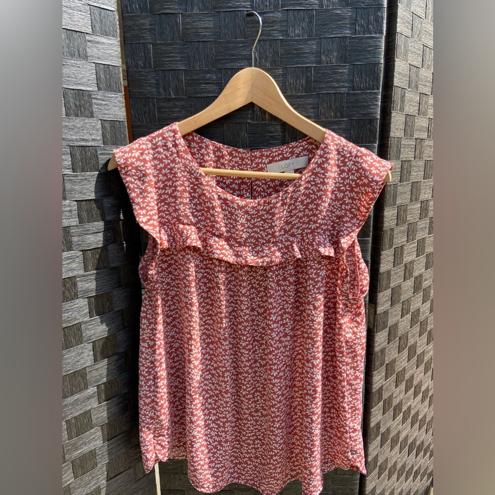 Ann Taylor Loft Women’s Blouse, Gently Used, Size Medium, Terracotta Color